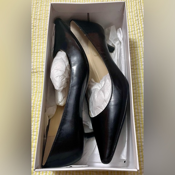 🖤 NWT Calvin Klein DIEMA KIDSKIN Black Leather Flats 🖤 - Picture 4 of 6